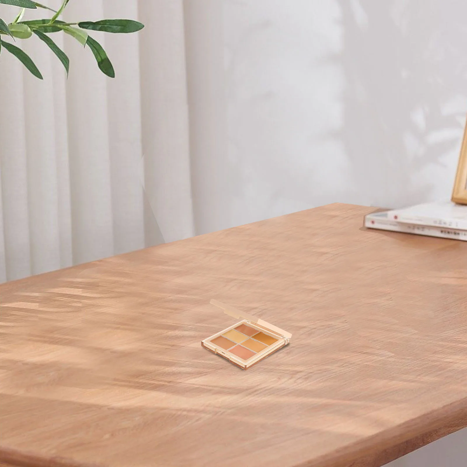 พาเลทคอนซีลเลอร์เนื้อครีมสำหรับผู้หญิง แต่งหน้าได้หลากหลาย ใช้ได้ทั้งคอนทัวร์ ไฮไลท์ ปกปิด ชุดพกพา ให้ลุคธรรมชาติ