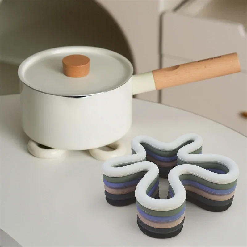 Posavasos geométricos de silicona resistentes al calor, posavasos antideslizantes para tazas de bebidas, mantel individual para mesa, accesorios de cocina, almohadillas para posavasos