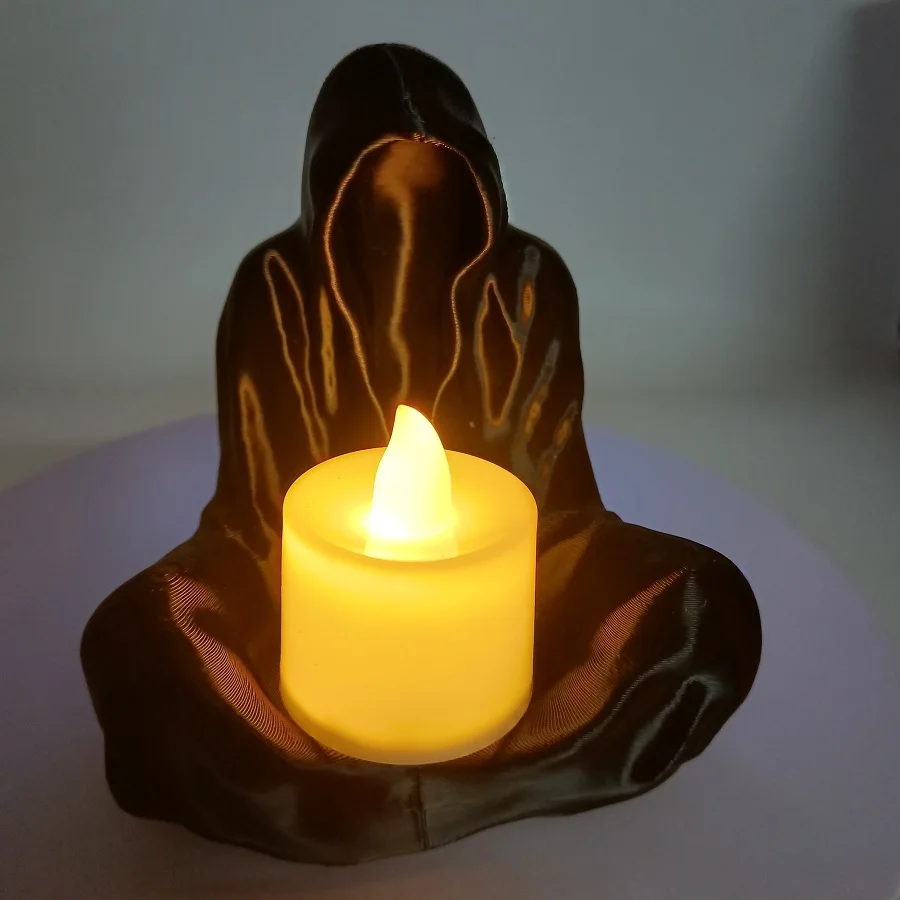1PCS A Mysterious Black-Claud Figure Wax Table Ornament Resembling the Grim Reaper, a Dark Halloween Atmosphere Tabletop Ornamen