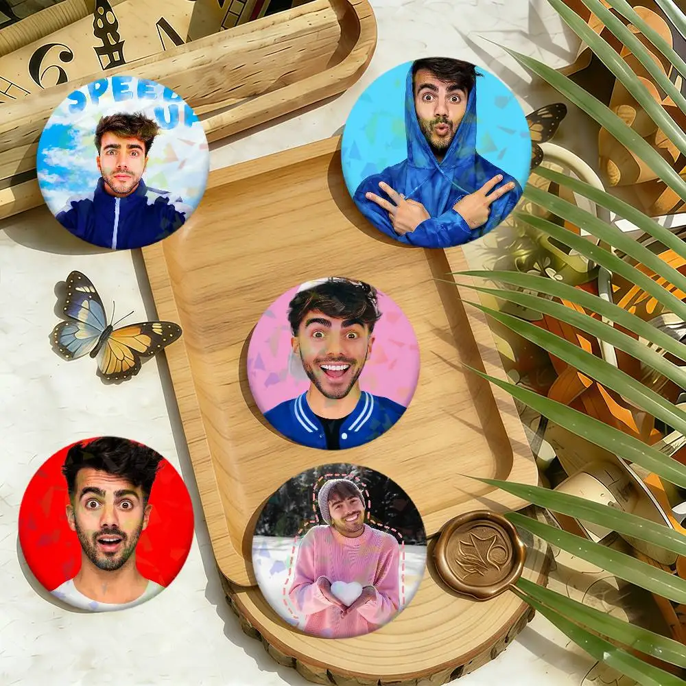 

fashion art funny Celebrity F-Fede Vigevani Round Pin Brooch Laser Badges Collect Gifts Cosplay Clothes Backpack Decor