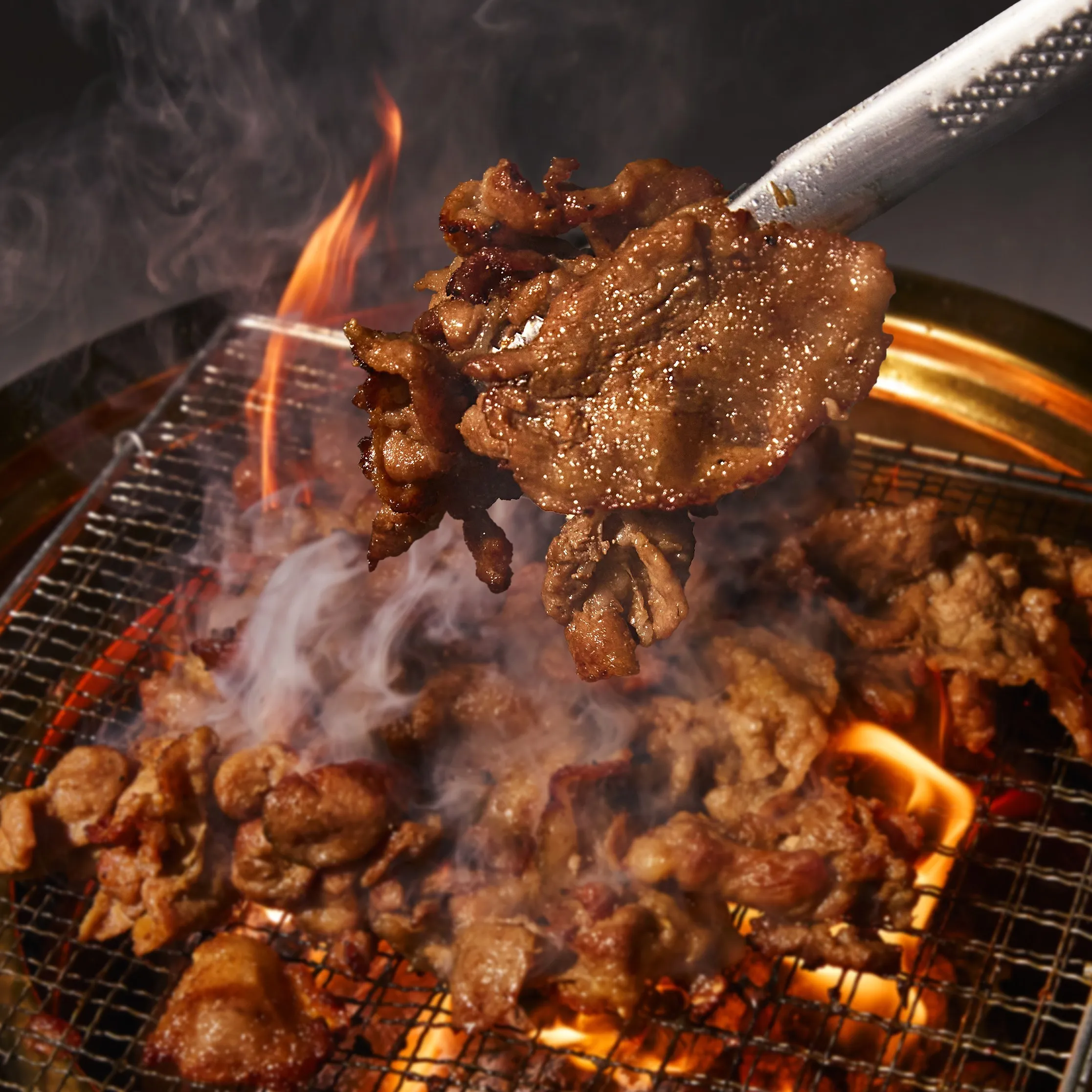 Carnes de cerdo a la parrilla Ejiro, llenas de sabor picante.