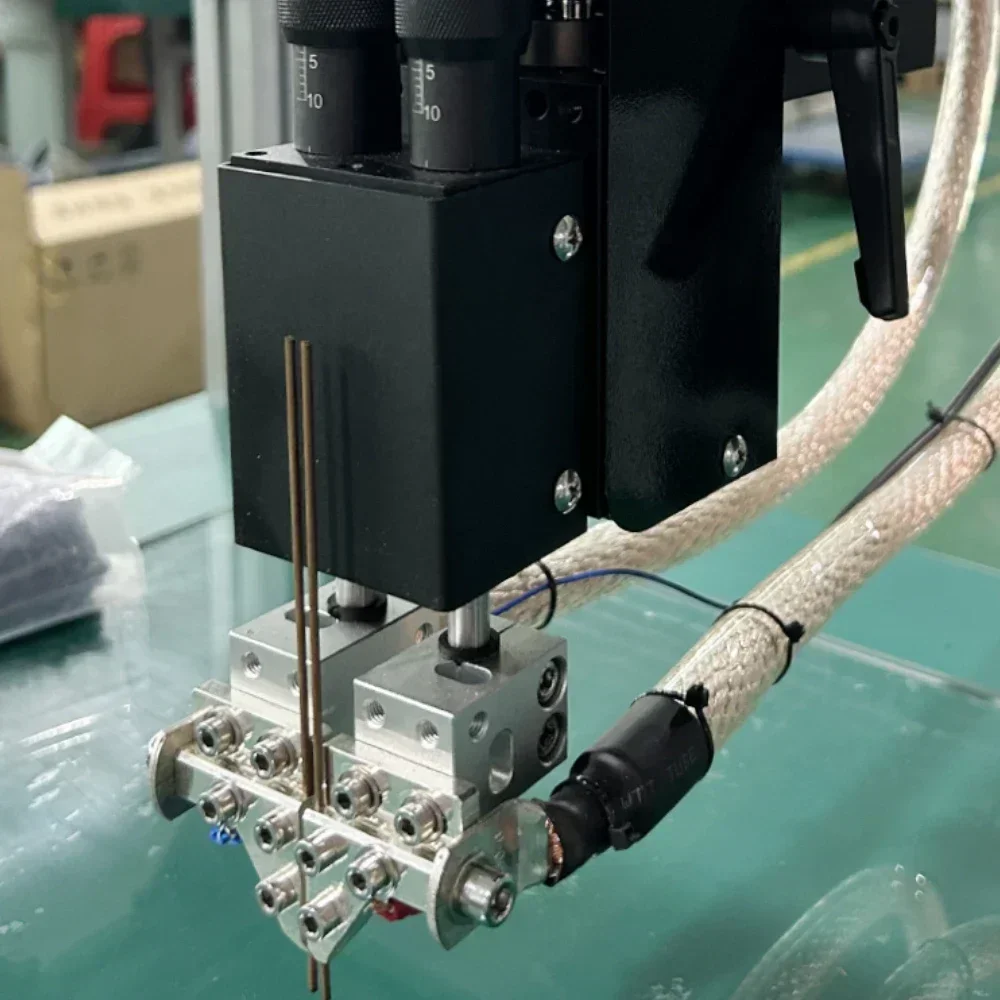 Resistance welding 18650/21700 cell welding spot welding machine for lithium ion battery image 4