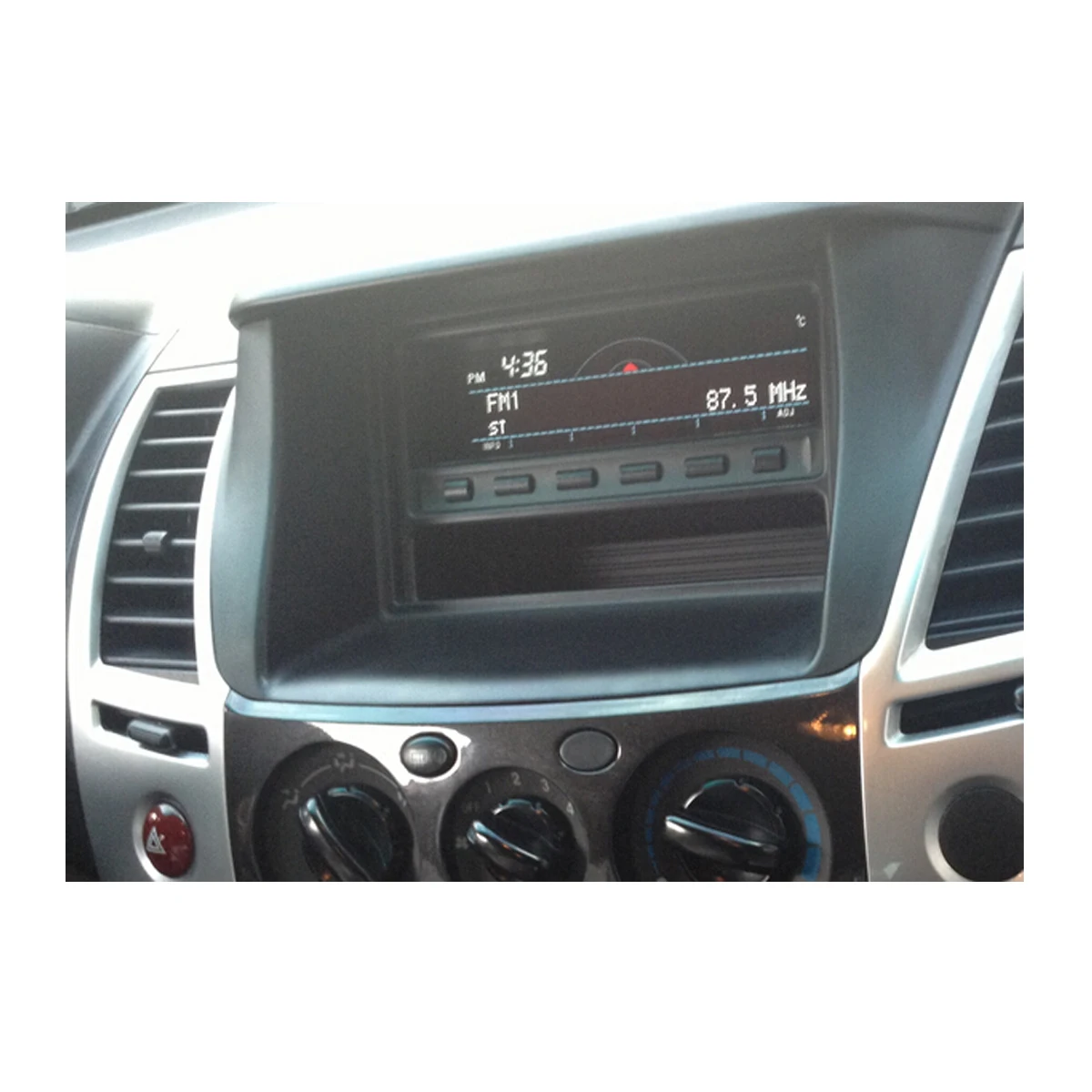 For Mitsubishi Pajero Sport Triton L200 Mornitor MID Radio DVD Middle Stereo Panel Dash Mounting Installation Trim Kit Fascia