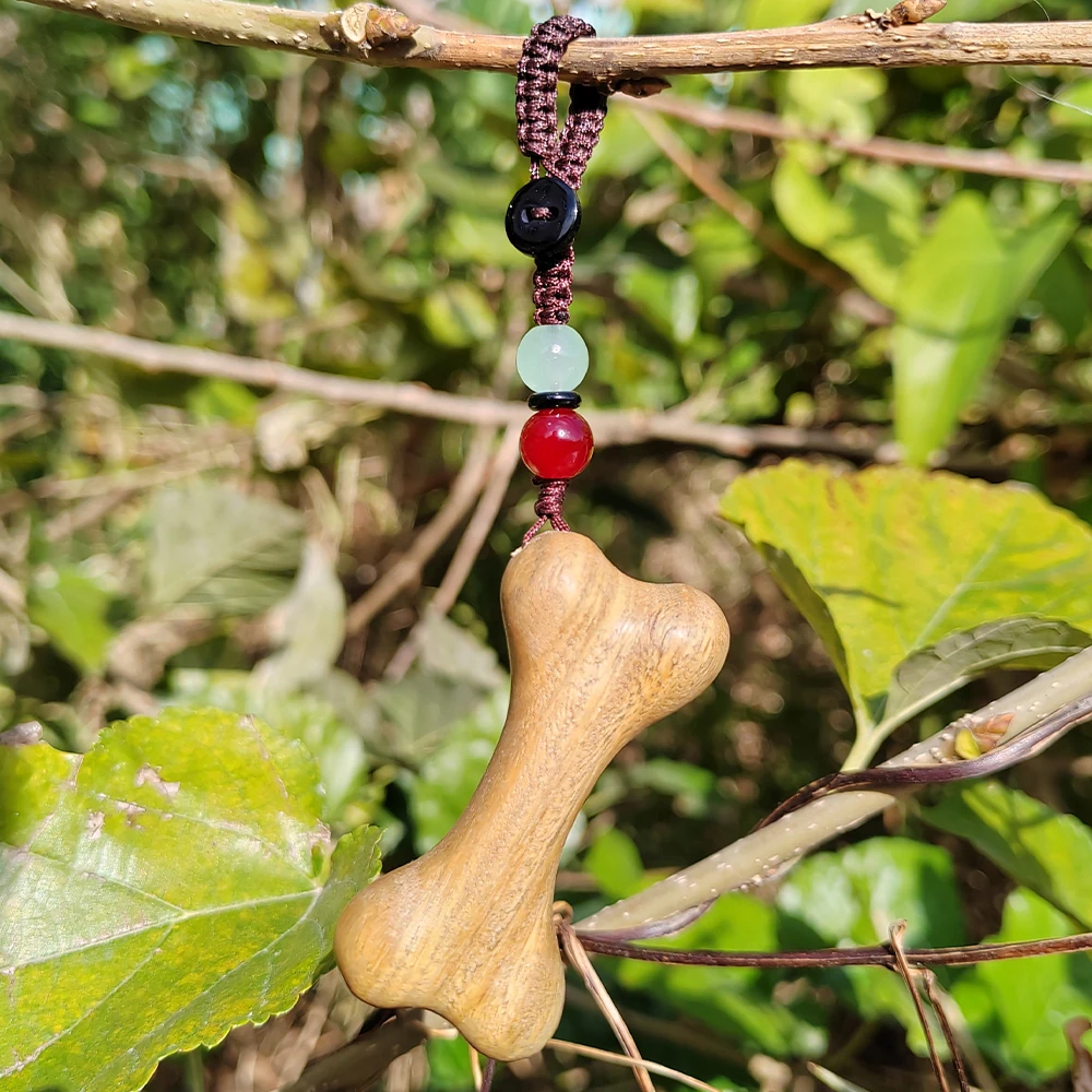 Wooden Carved Bone Pendant, Hand-Carved, Modern Style, Minimalist Style. Suitable for Halloween Decorations, Portable Pendants, Study Room Decorations, Party Decorations, Birthday Gifts, Home Decorations, Key Pendants