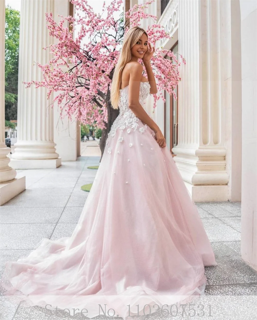 Pink Off the Shoulder Beaded Flower Accents Tulle Wedding Dress for Women Backless Court Wedding Bridal Gown robes de mariée