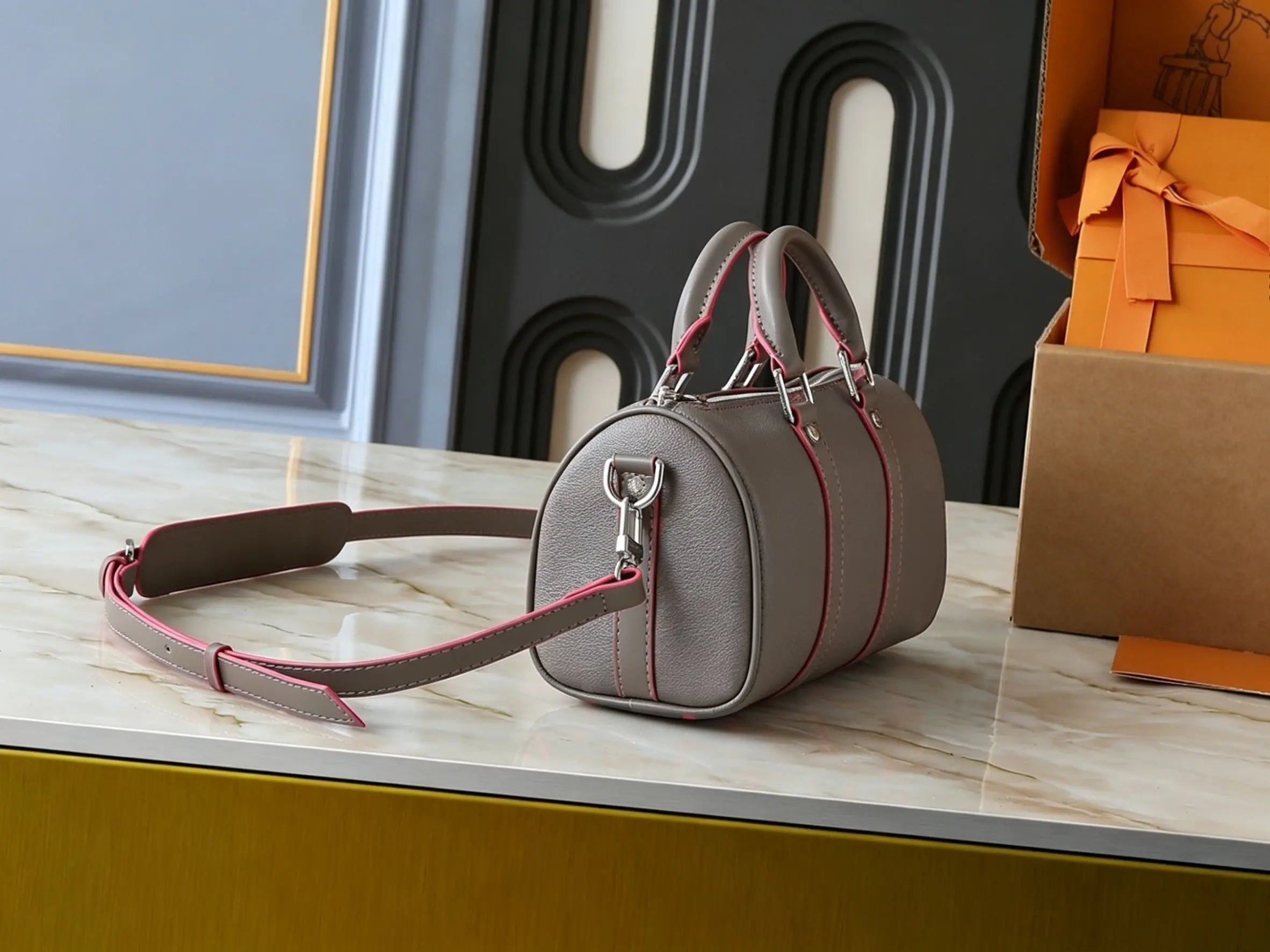 Spacious Woven Fabric Versatile Commuter Satchel Multi Adjustable Shoulder Straps Handheld Bag Women Shoulder Handbag Crossbody Sling Bag All-Match Universal Vacation Luggage Satchel