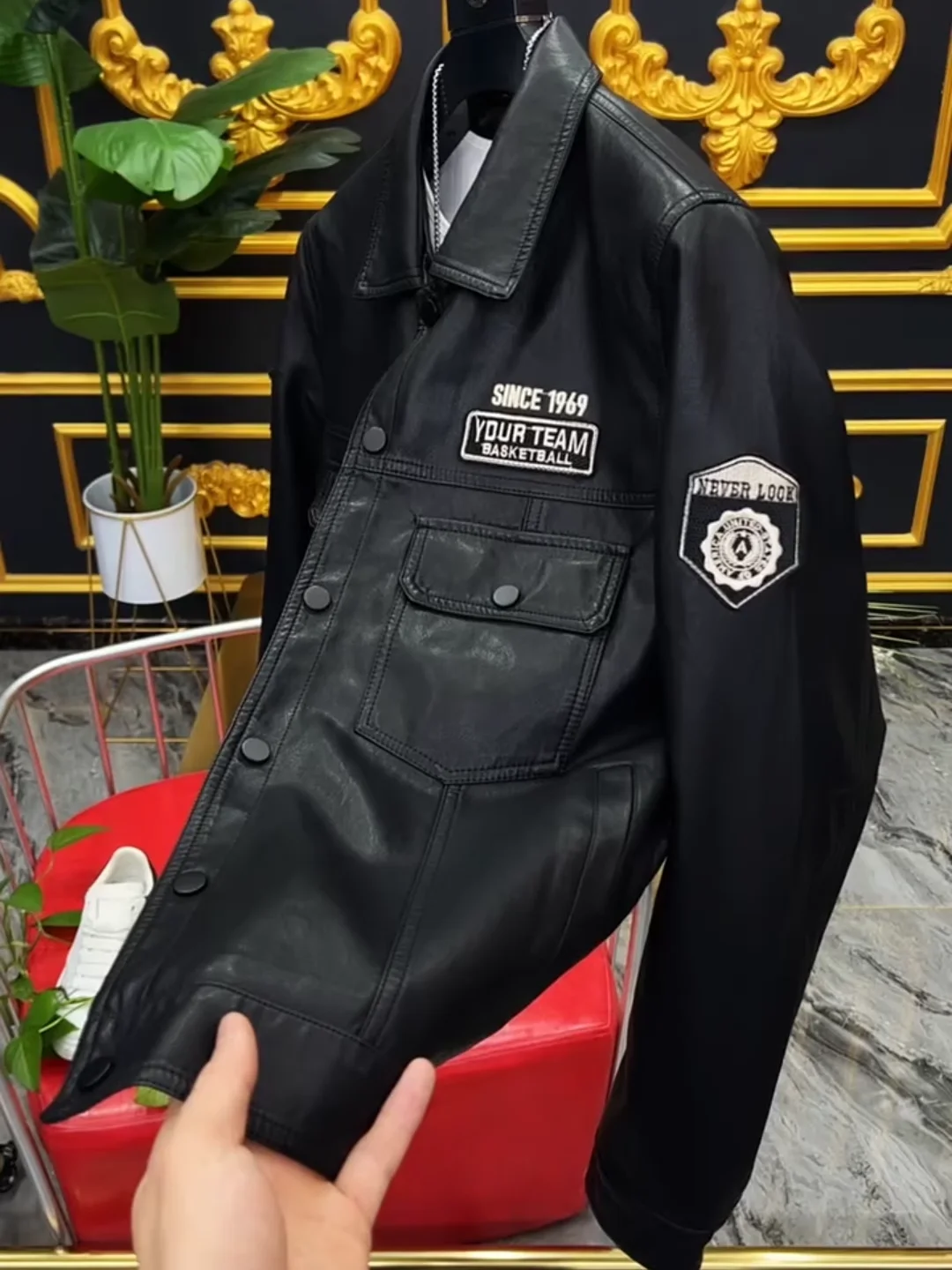 

High Quali Faionable PU Leather Collared Jaet for Men Casual Versatile Spring Autumn Busin Sle Stand Fit