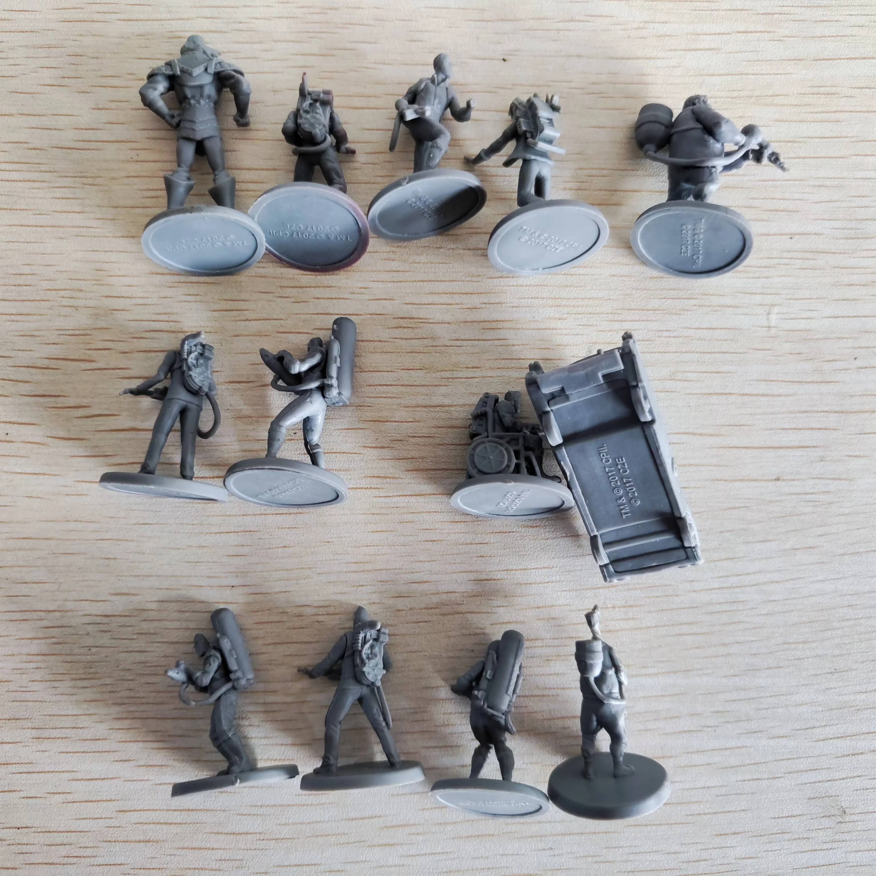 13 قطعة كيك ستارتر Cryptozoic GHOSTBUSTERS هيلكوبتر لوحة سيارة لعبة مصغرة