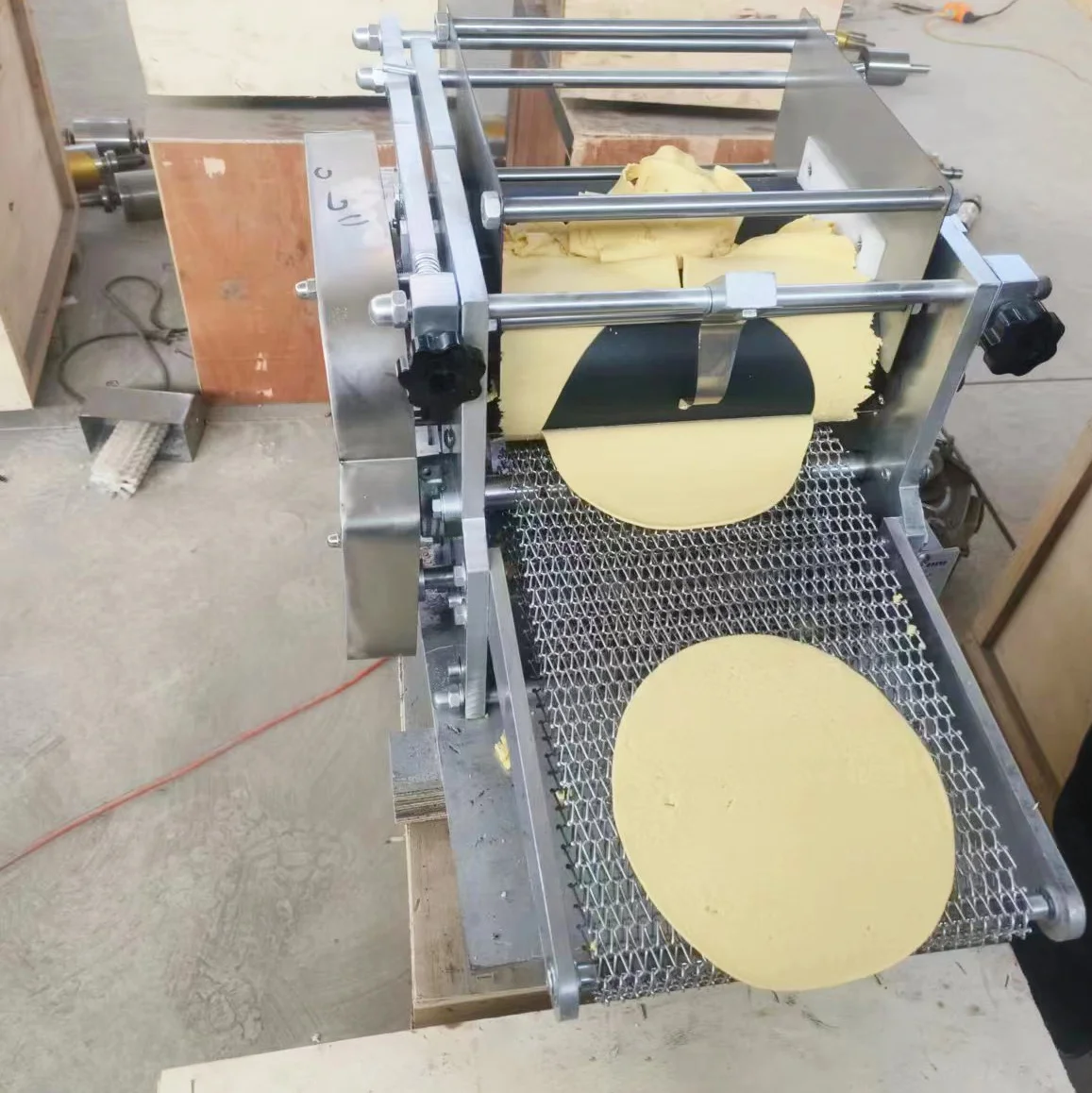 

Full Automatic Industrial Flour Corn Mexican Tortilla-machine Making Grain Product Tortilla Roller Machine