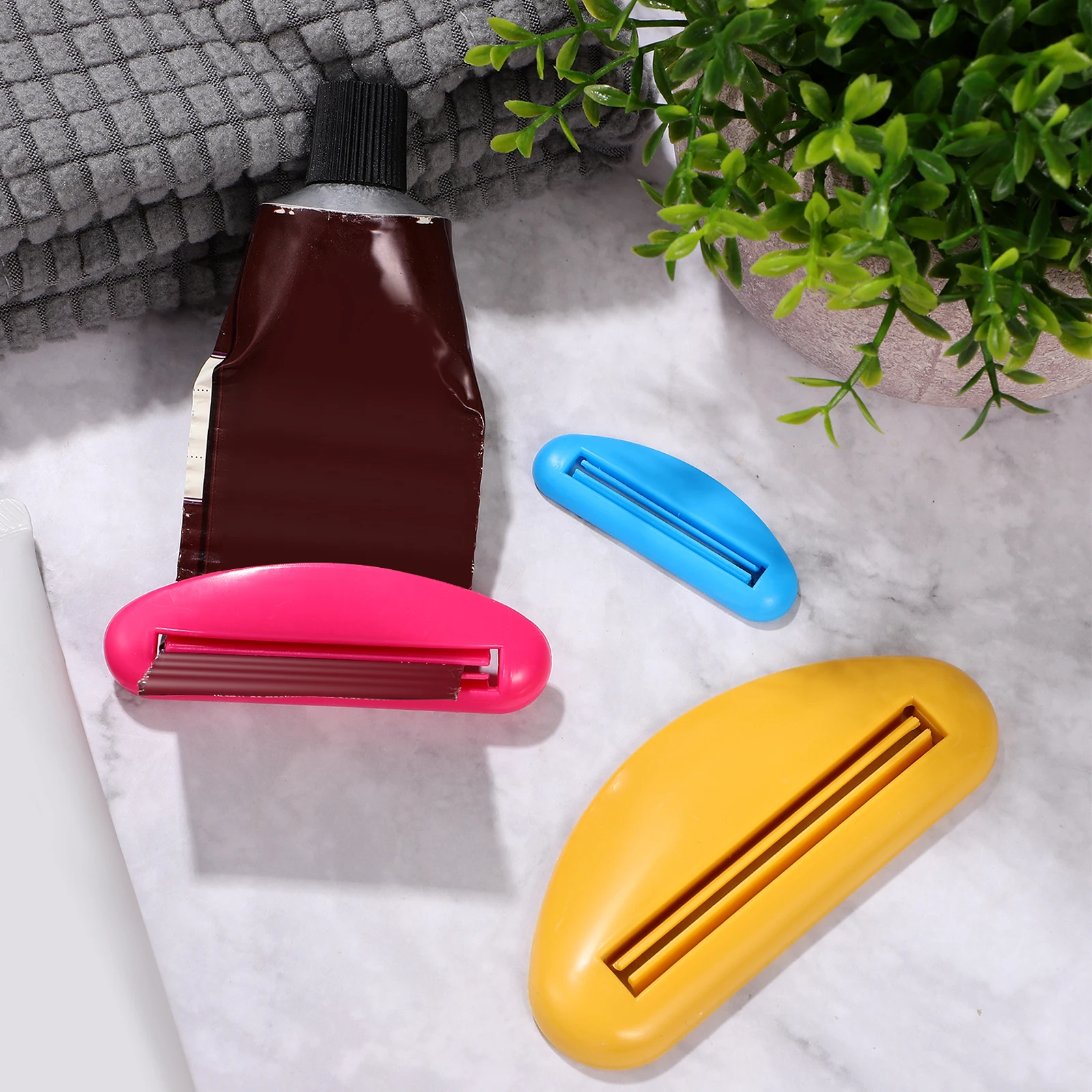 18Pcs Toothpaste Squeezer Cream Tube Squeezer Durable Lightweight Save Last Gram Pigment Tube Toothpaste Squeezing Tools
