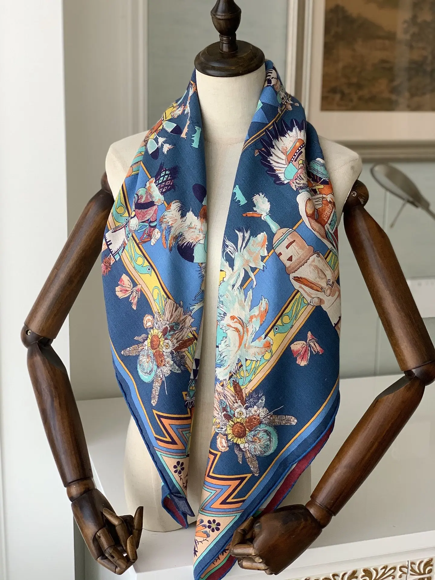 

110cm Women Cashmere Silk Shawl Soft Breathable Scarf Elegant Warm Wrap Suitable for All Seasons Daily Outfits