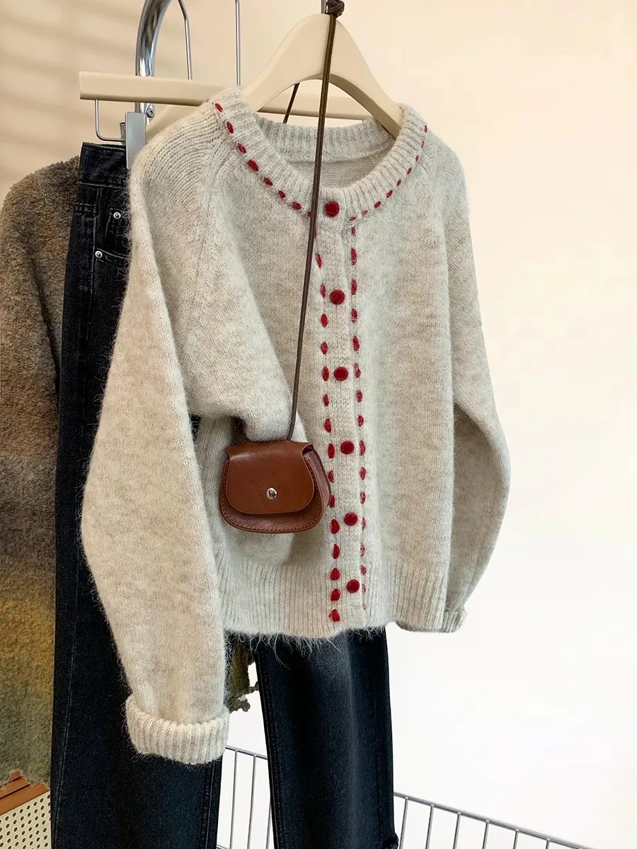 

2025 autumn and winter apricot soft and thick round neck sweater jacket for women's lazy knitting cardigan warm top