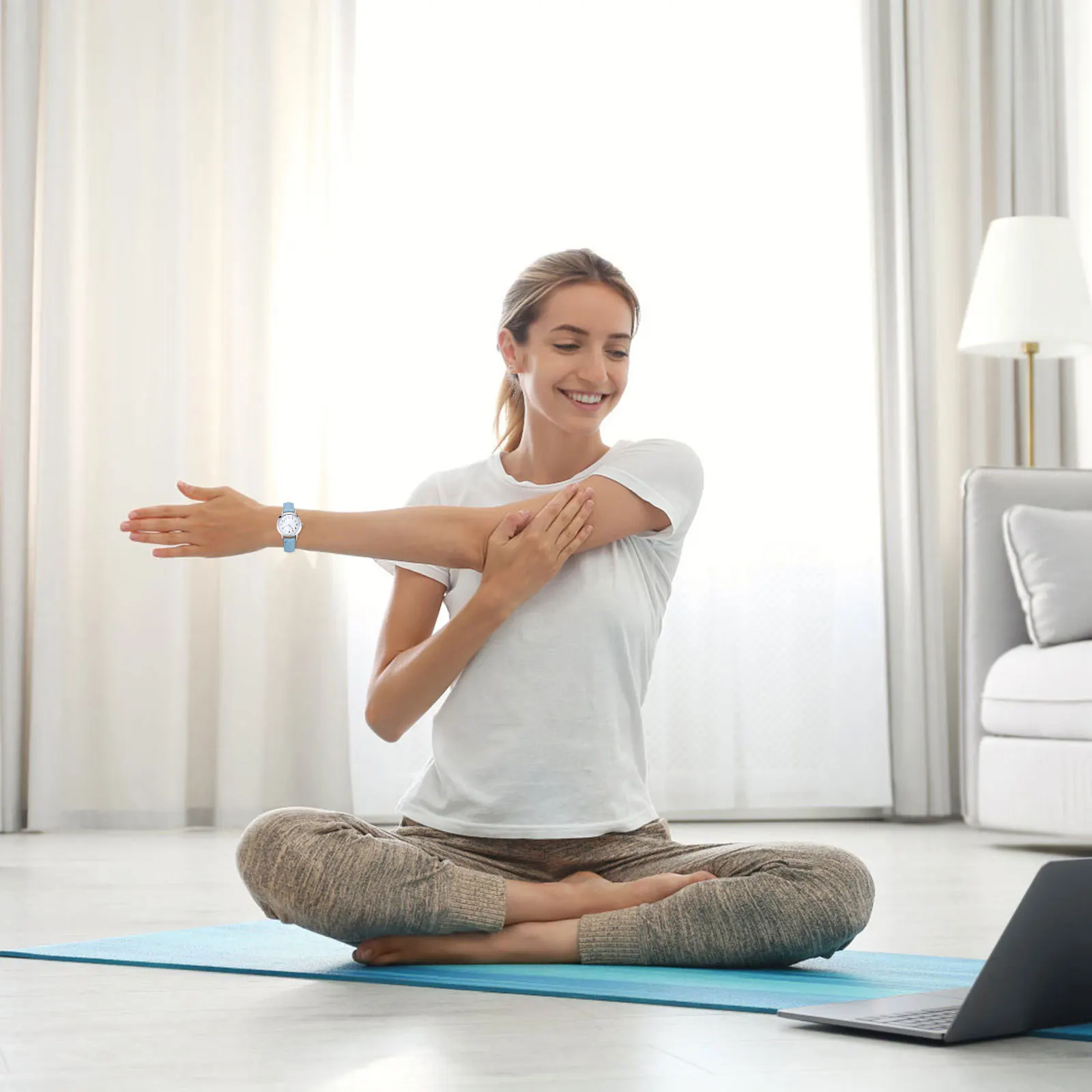 

Fashionable Women Waterproof Quartz Watch PU Strap Simple Casual Wrist Watch Gift for Wife Girlfriend Daughter