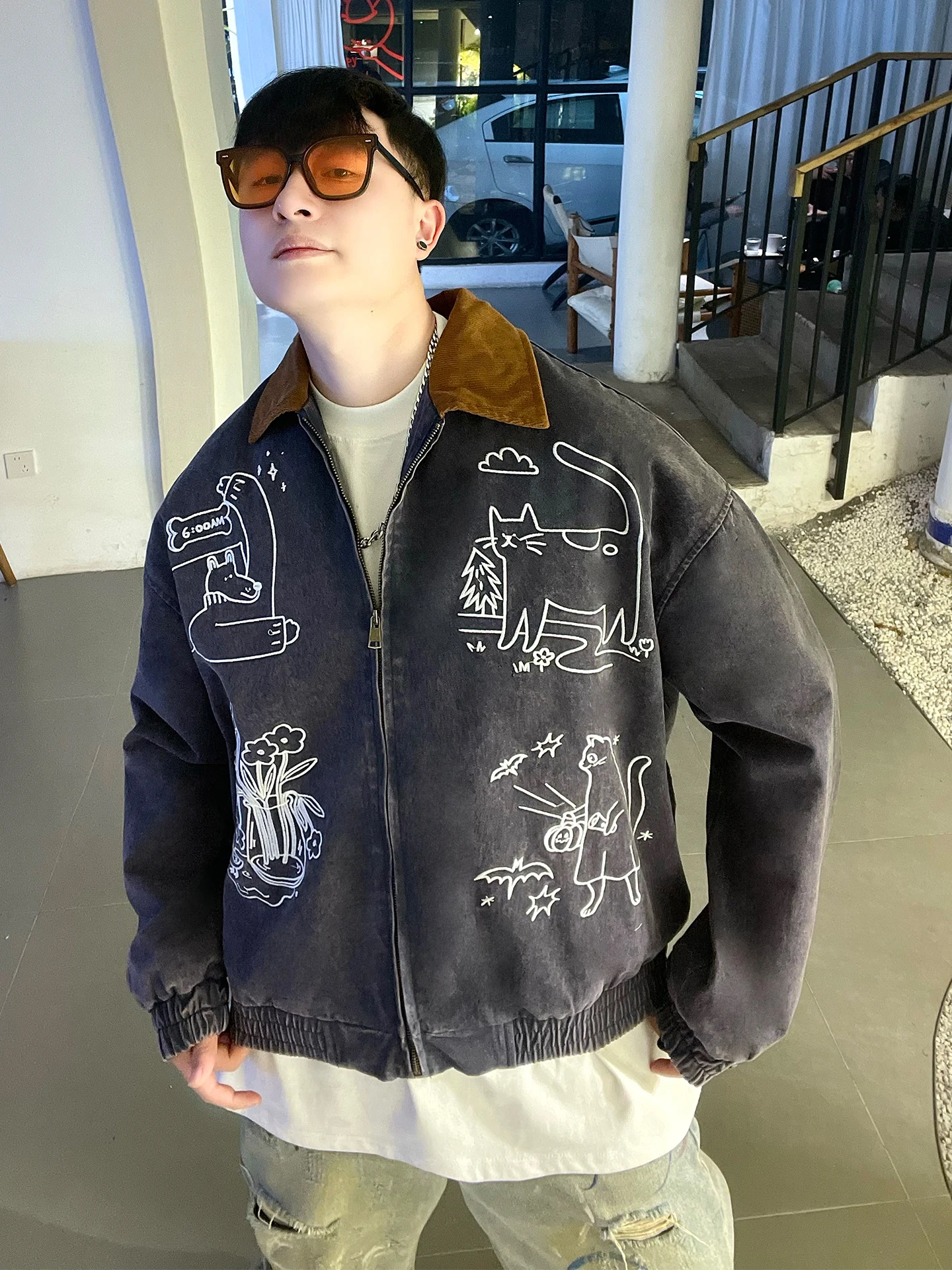 

Джинсовая куртка свободного кроя с мультяшной вышивкой в винтажном американском стиле, повседневная, с воротником, для мужчин и женщин, весенняя верхняя одежда