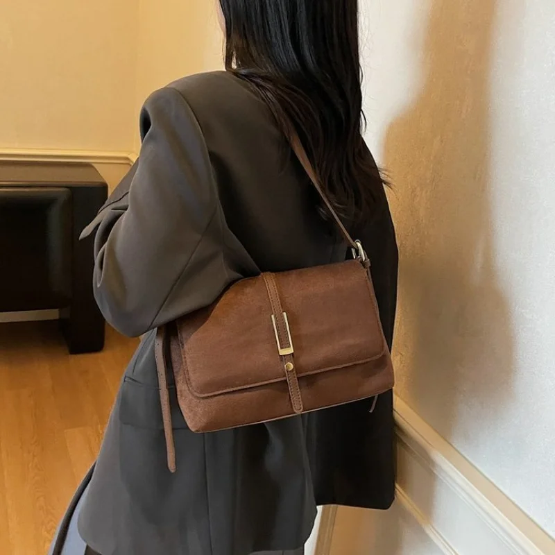 

High-End Women's Shoulder Bag Crafted From Comet-Patterned Leather Featuring Elegant Iceland Vintage Lightweight Soft Look