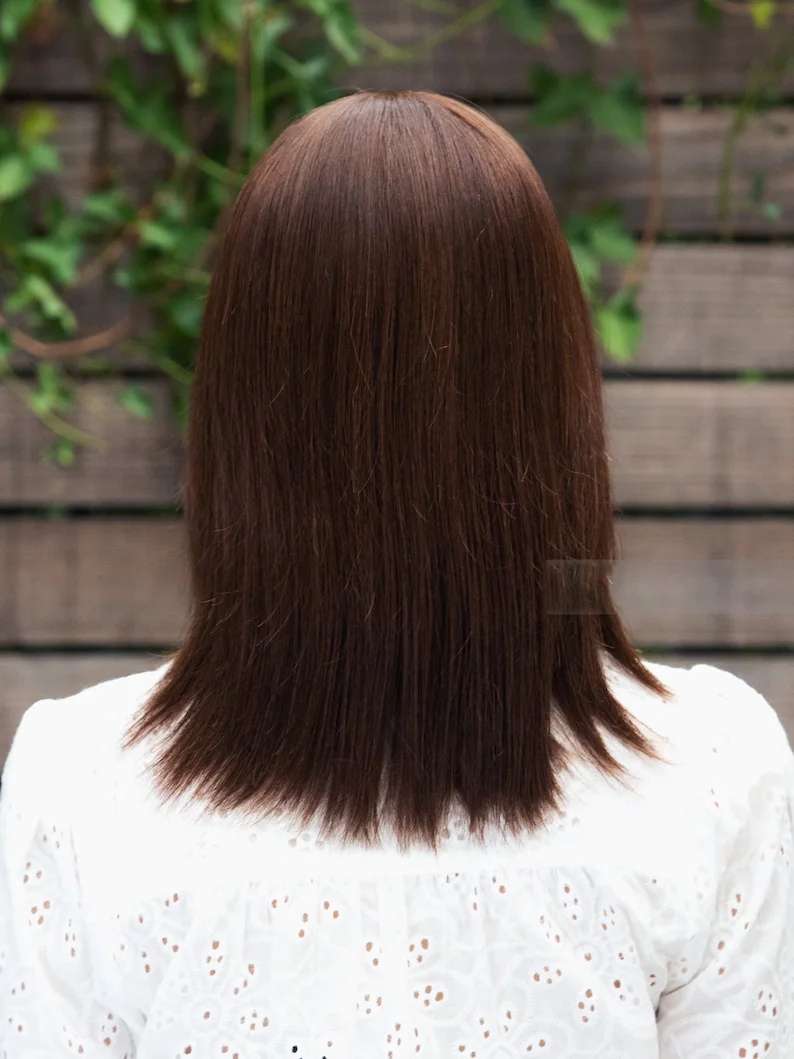 Peluca de cabello humano brasileño con flequillo, pelo Natural liso con Base de seda, color marrón largo, 5x5, HD, prearrancado