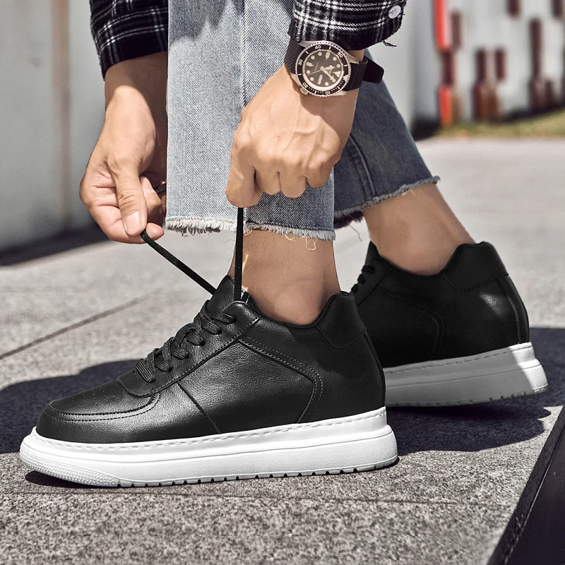 Designer Leather Men Shoes Trend White Light Casual Sneakers Male Outdoor Non-slip Walking Teenager Vulcanized Footwear