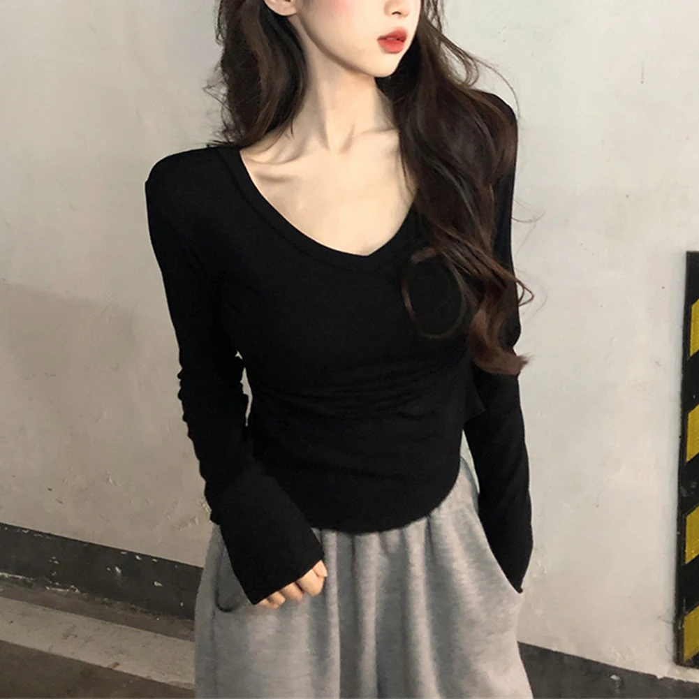 تي شيرت برقبة على شكل حرف V بأكمام طويلة للنساء، قميص خريفي مصنوع من قماش مزيج ألياف لدنة من البوليستر يقدم مريحًا ومظهرًا كاجوال