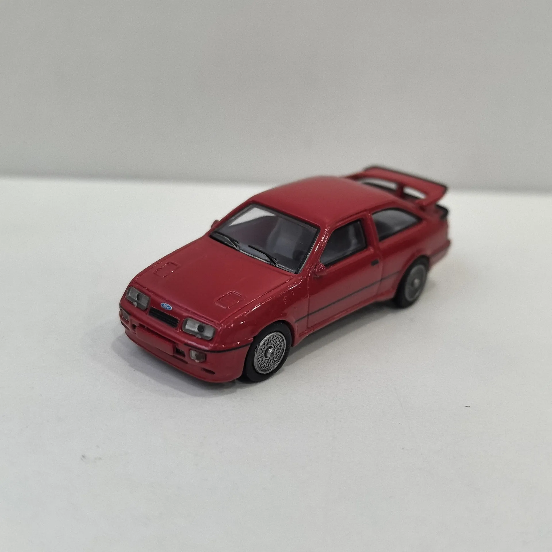 BREKINA HO 1/87 moulé sous pression, échelle FORD Sierra RS Cosworth Ford, modèle de voiture en plastique, jouet de collection, cadeau, affichage Souvenir, ornement