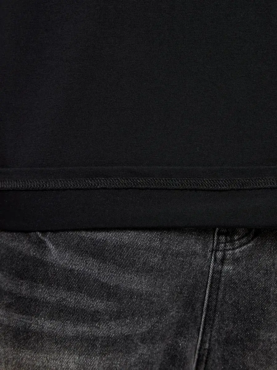 تي شيرت نسائي أسود هاي ستريت - 100% قطن عضوي فضفاض مزين بالزهور