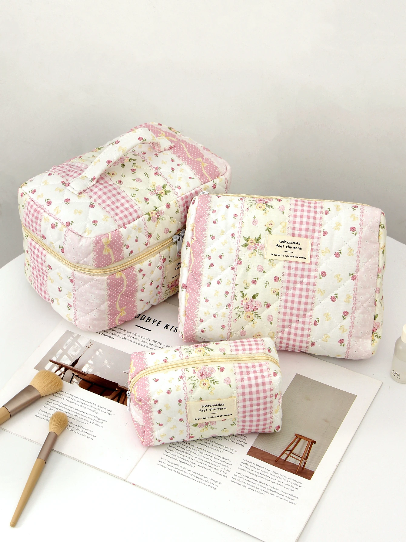 1pc/set pink quilted makeup bag, travel essential makeup bag, multifunctional makeup bag, cute large capacity makeup bag