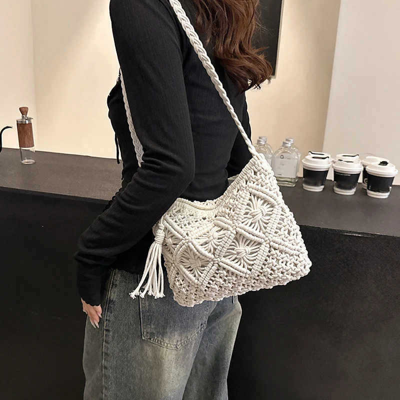 Mode Woven Aushöhlen Schulter Taschen Stroh Sommer Umhängetasche Strand Reise Handtasche Weiblichen Beutel Frauen Messenger Taschen 2024 – Detail 5