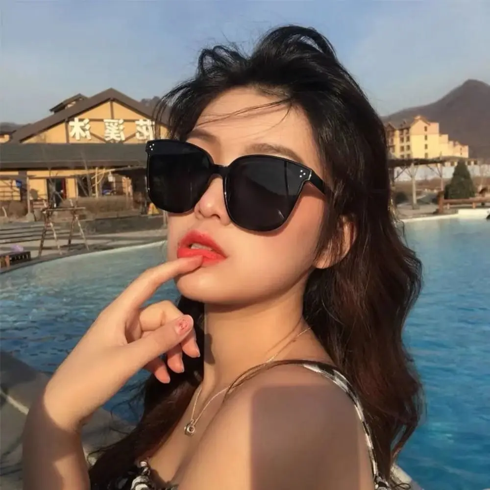 

Fashionable Square Frame Sunglasses Unisex UV400 Protection Stylish Sunglasses Black Shades Perfect for Daily and Photography