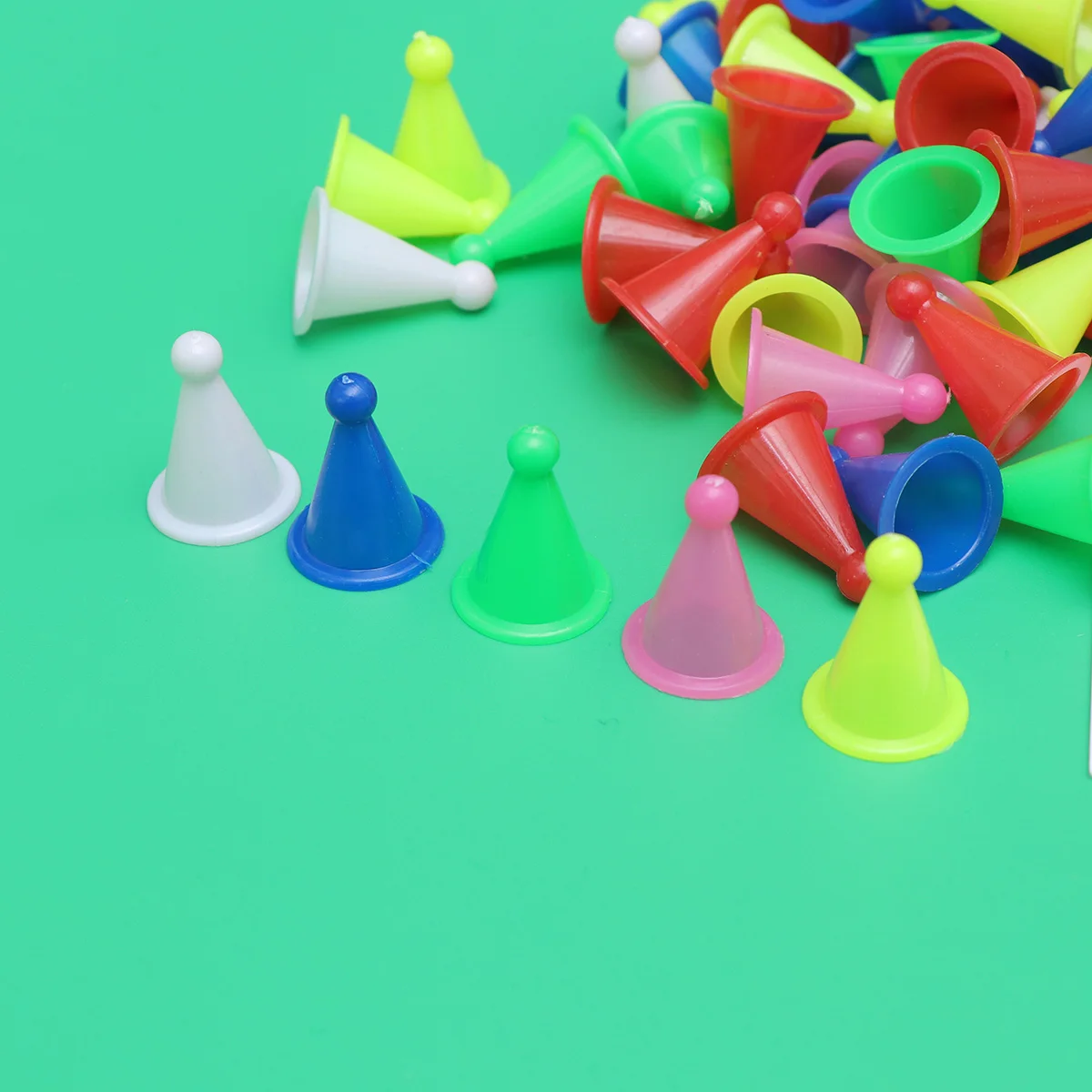 

Pack of 100pcs Mixed Color Checker Replacement Plastic Pegs Board Game Accessories Educational Game for Adults Kids