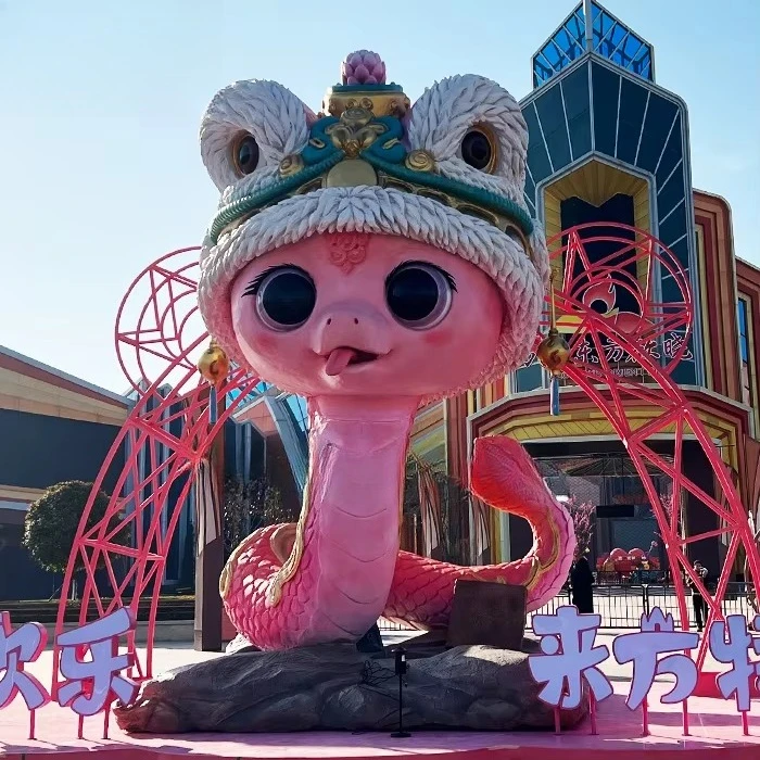 نموذج رسوم متحركة كبير على شكل ثعبان كرتوني داخلي للديكور العام