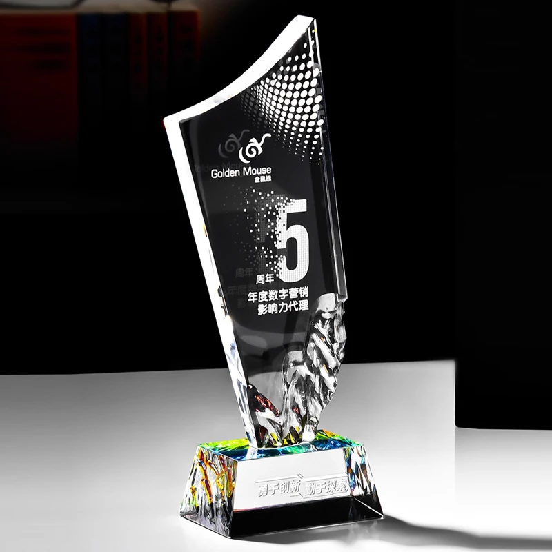

Customized Mountain Peak Shape Crystal Trophy, Company Annual Meeting Excellent Employee Souvenirs, Home Decorations Awards, 1Pc