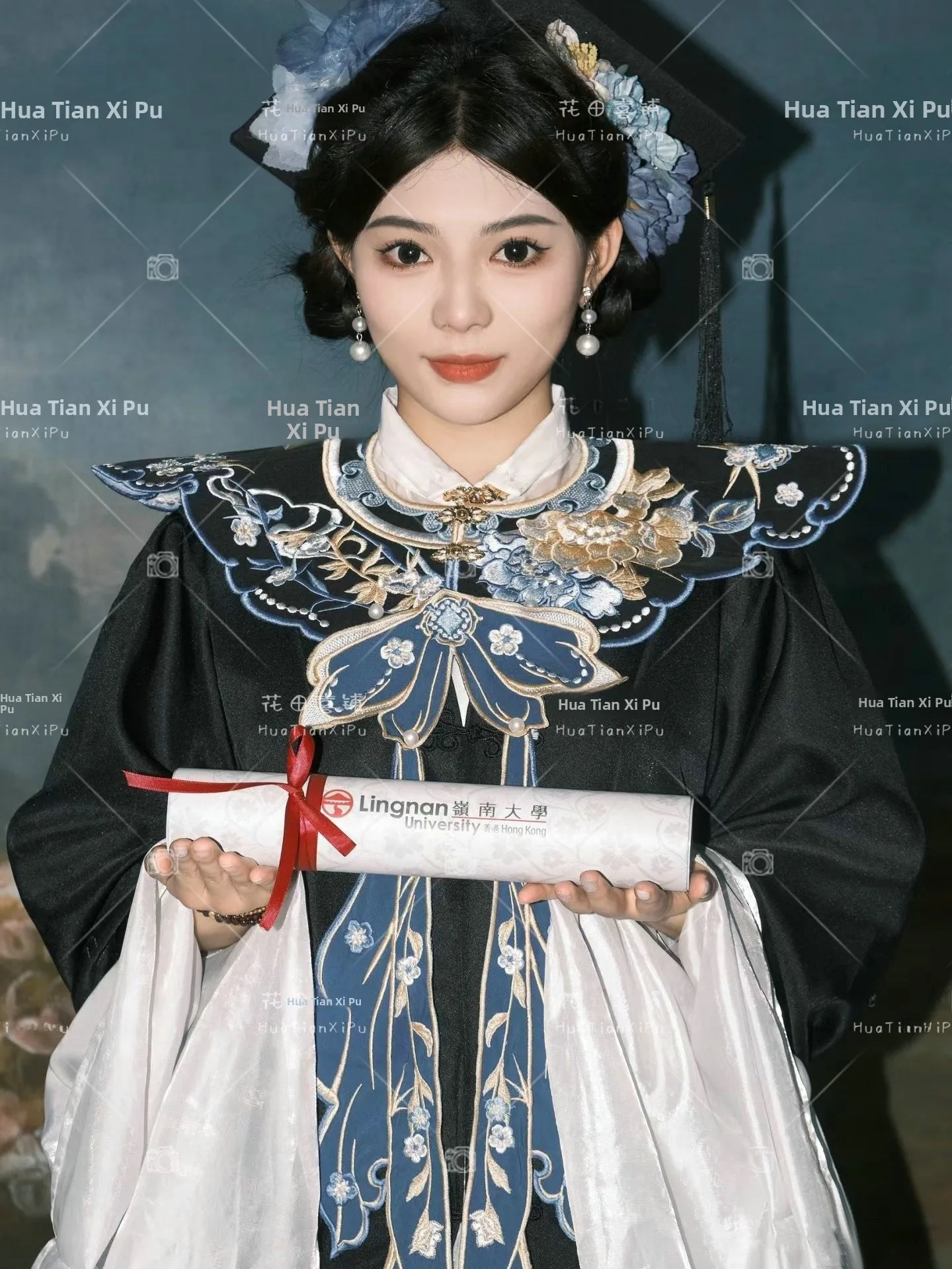 

New Style Ming Dynasty Hanfu Women's Graduation Gown with Floral Hairpin Studio Lighting Effect Traditional Chinese