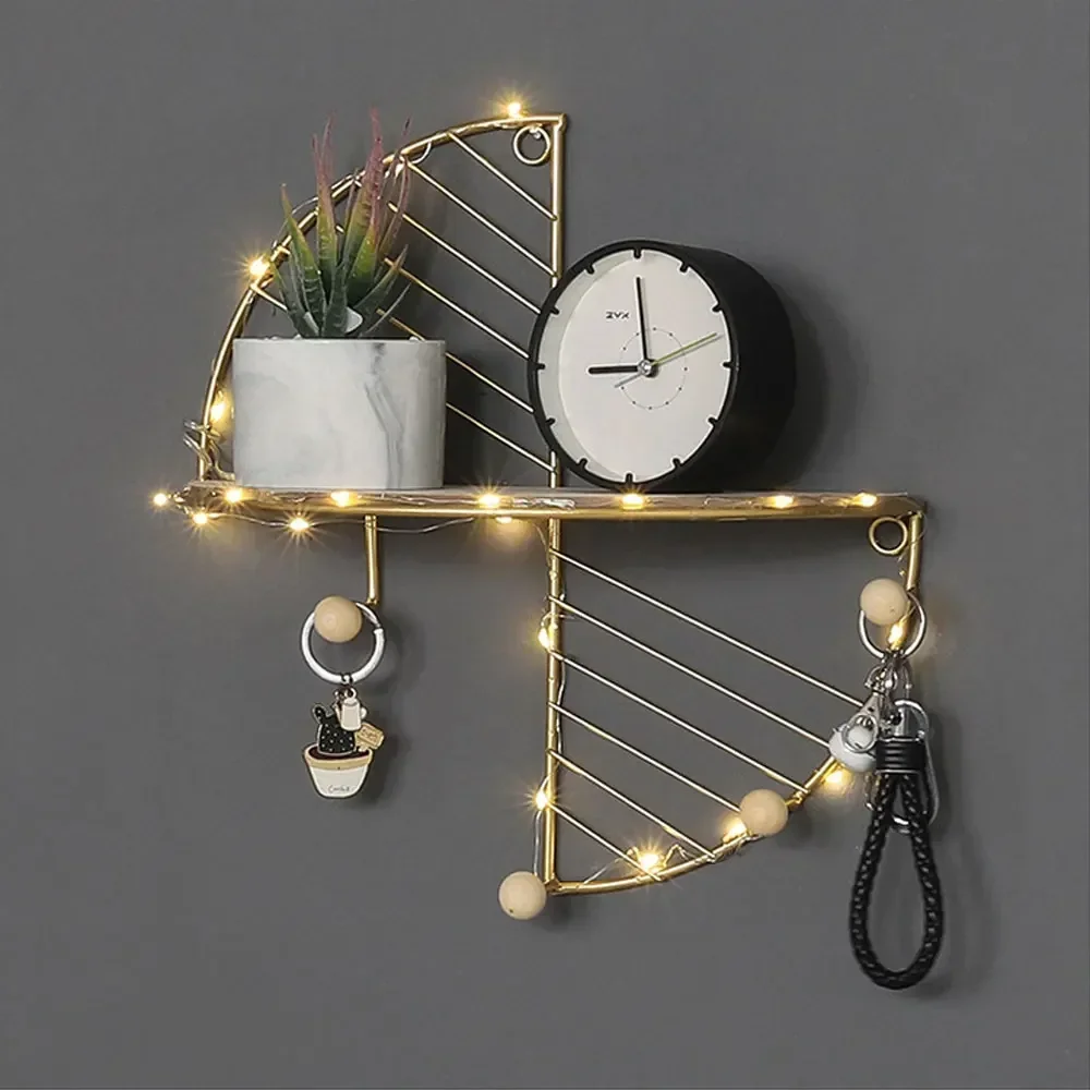 الحديثة الحد الأدنى الإبداعية شبه دائرية مستطيلة جدار الجرف غرفة المعيشة مكتب اللون الحديد المطاوع تخزين ديكور المنزل