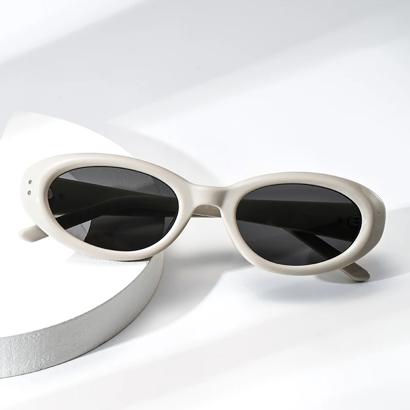 

BLANC retro white frame cat-eye sunglasses