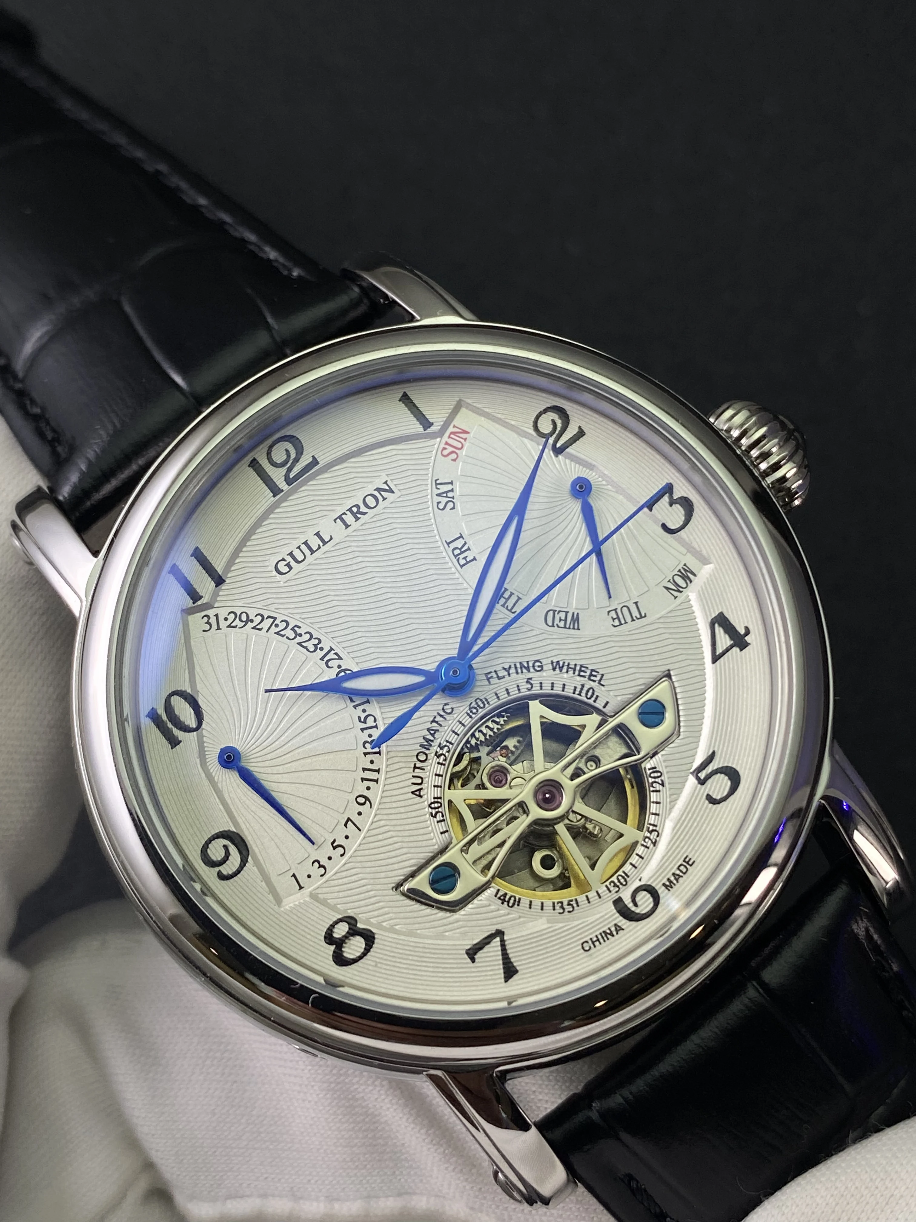 Men's Luxury GULL TRON Automatic Mechanical Watch Seagull Movement Flying Wheel Design Calendar Week Display Retro Dial Business