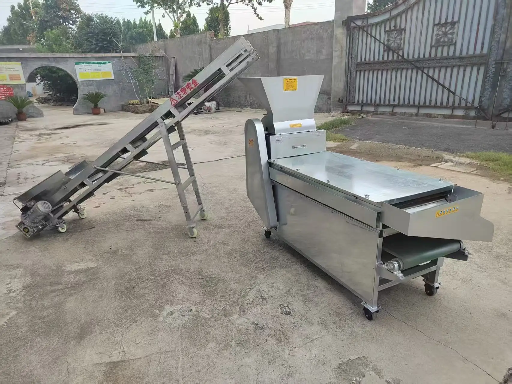 Automatic Tea Seed Shelling Machine High Efficiency Tea Seed Dehuller Industrial Grade Shell Separator Seed Hulling Equipment