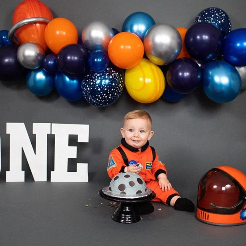 Astronaut Themed Balloon Garland Kit Chrome Silver Astronaut Roket Balloon Arch Outer Space Galaxy Themed Boys' Birthday Party