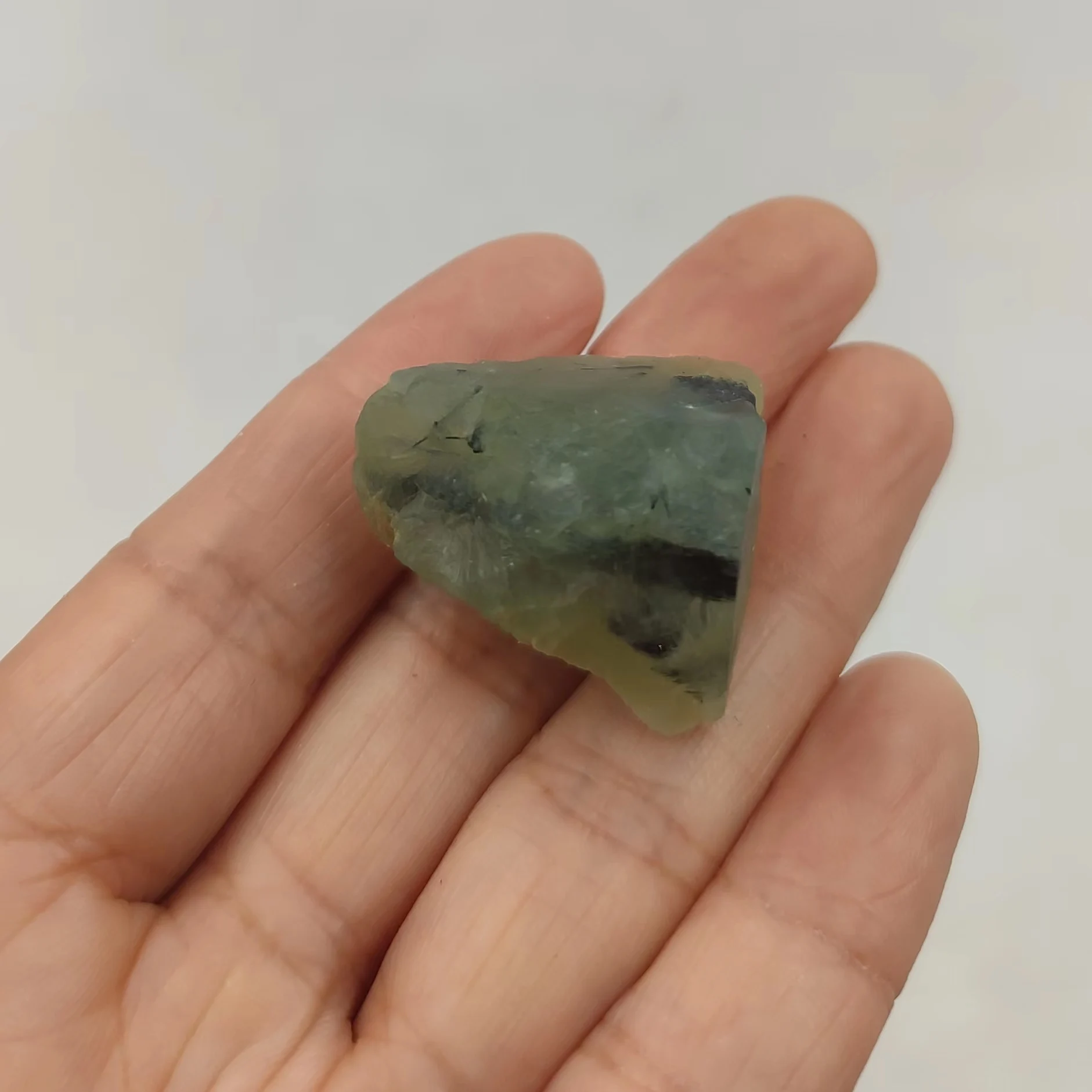 1pc Random Natural Prehnite Raw Stones Rough Green Grape Quartz Crystal Healing Gemstone Mineral Specimen Home Decoration