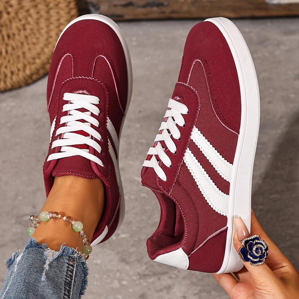 Damen-Tennisschuhe, flache Modelle, modische Schuhe in verschiedenen Farben, Schnürschuhe, vulkanisierte Schuhe, Frühling/Herbst, Damen-Outdoor-Sportschuhe, Fußbekleidung. – Detail 2