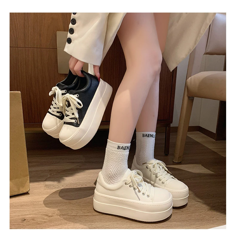 Neue schwarze klobige Plateauschuhe für Damen, Schnür-Sneaker aus Kunstleder, höhenvergrößernde Turnschuhe für Teenager-Mädchen, Damenschuhe für alle Jahreszeiten – Detail 20