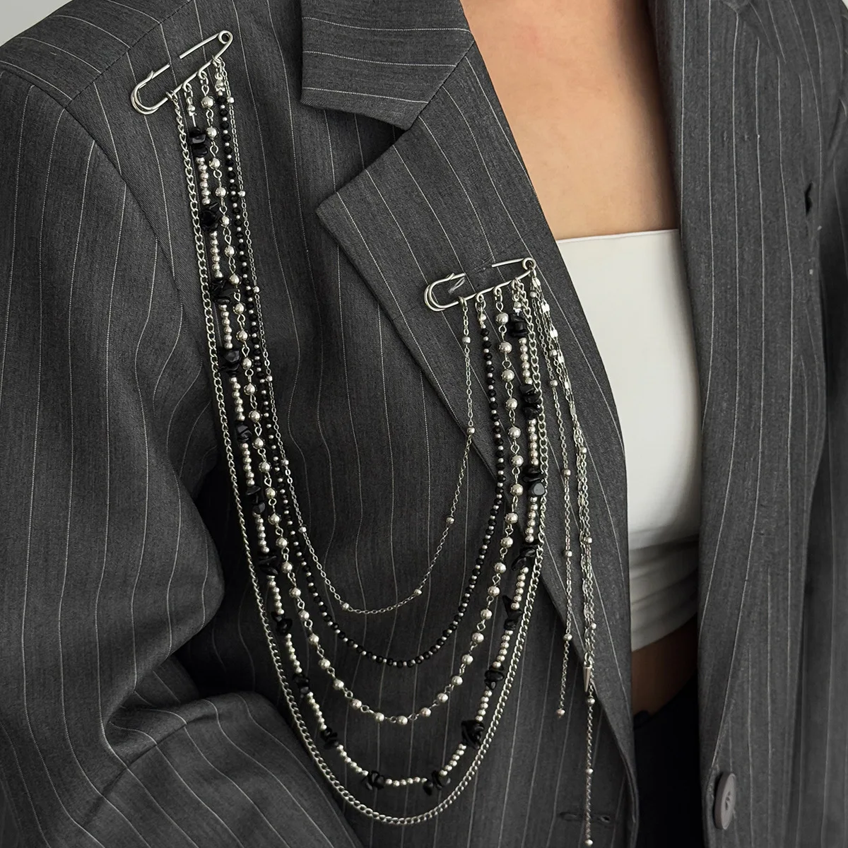 Punk Hip Hop Long Crystal Brooch for Women Fashion Multi-layer Beaded Tassel Chain Lapel Pin Accessory Trendy Jewelry
