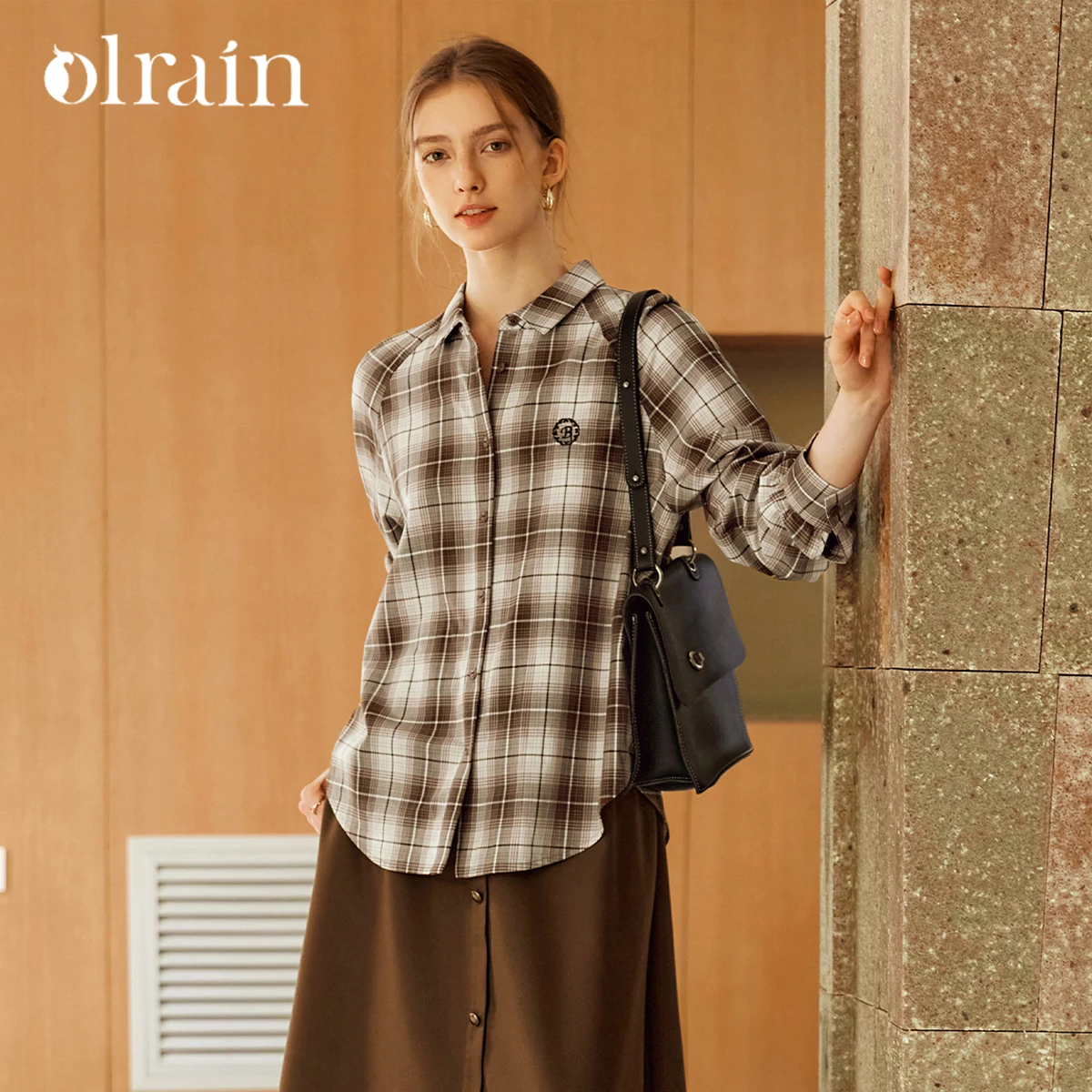 

OLrain клетчатые свободные рубашки женские осенние элегантные пригородные классические блузки с длинным рукавом и вышивкой женские топы M56QC93186