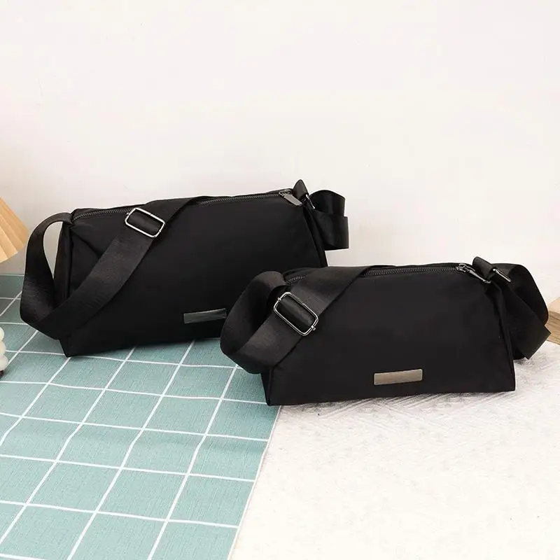 

Casual Ox Cloth Men's Bag Lightweight Crossbody Bag Versatile Youth M Bag Soft Handle Korean Sle Leisure Bapa