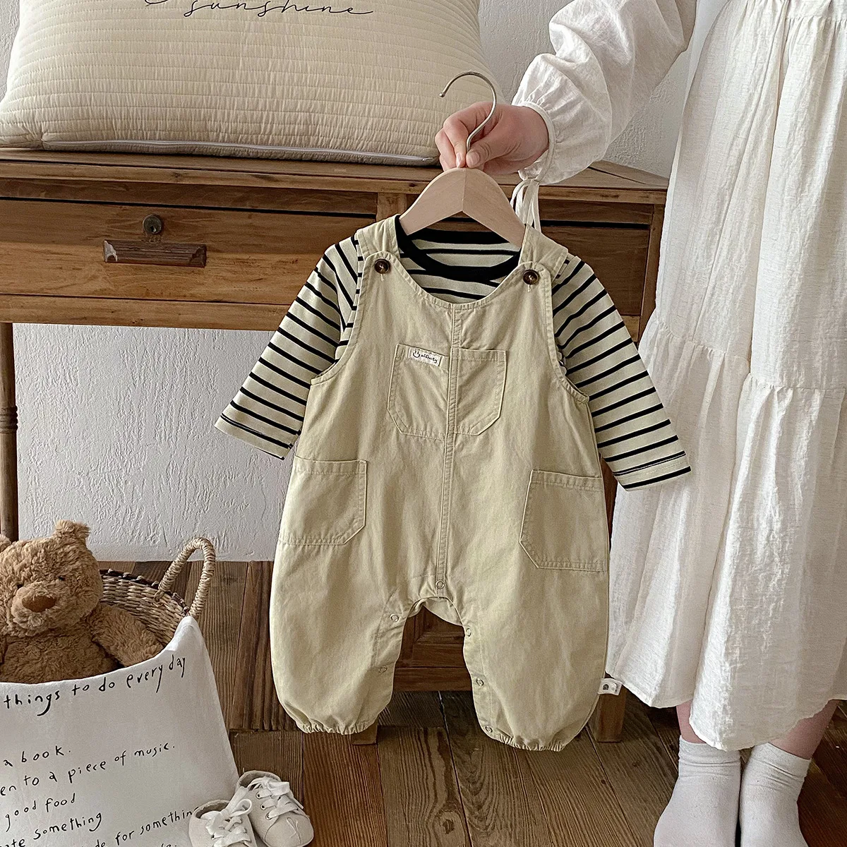 

2025 Ins Autumn Newborn Baby Boys Two Piece Set Infant Baby Boys Striped Long Sleeved Round Neck Thermal Shirt Kid Boys Jumpsuit
