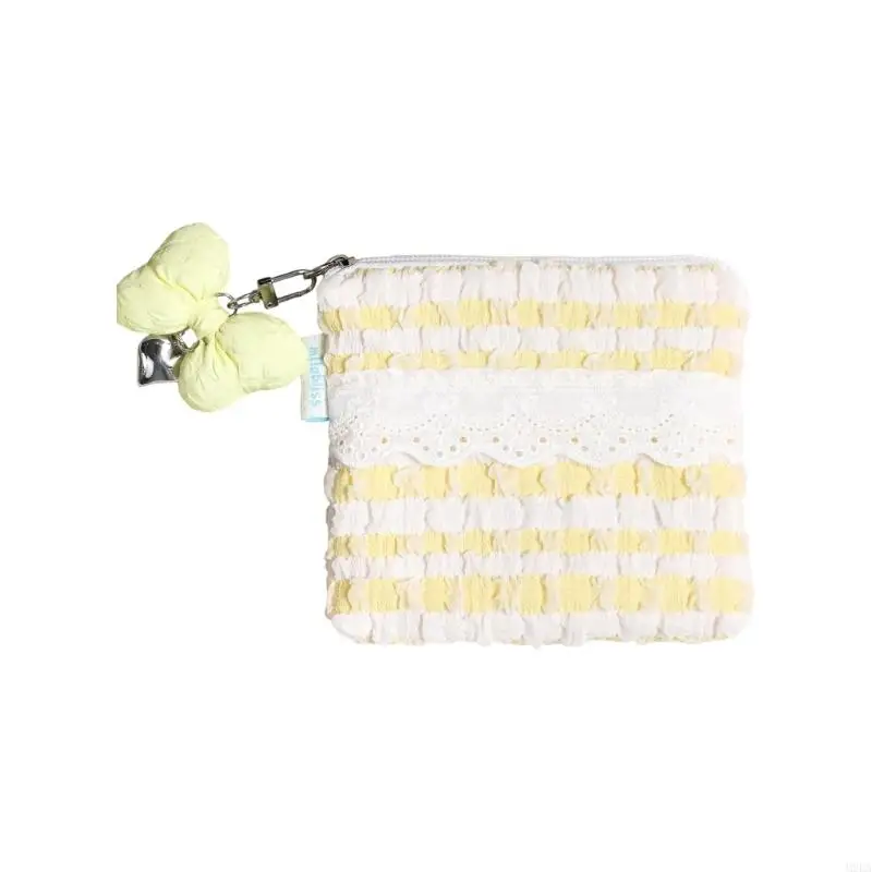 2026 New Quilted Cream Cosmetic Bag Elegant Lace Trim Korean Lightweight Polyester