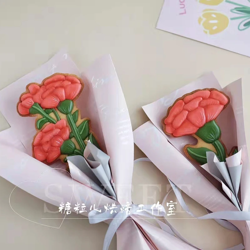 

Carnation Bouquet Shape Cookie Cutter Stamp Mother's Day Cookie Mold Sugar Craft Fondant Holiday Cake Decoration PLA Plastic