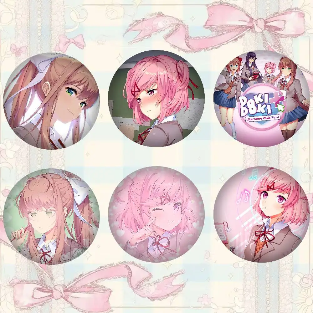 Anime D-Doki Doki Literature Club Abzeichen, runde, exquisite Abzeichen, Broschen, kreative Anstecknadeln für Kleidung, Hut, Rucksack, Geschenkzubehör