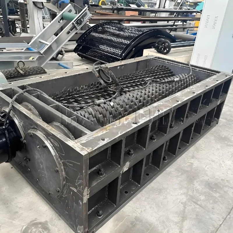 Scrap aluminum, scrap iron, rubber tire shredder
