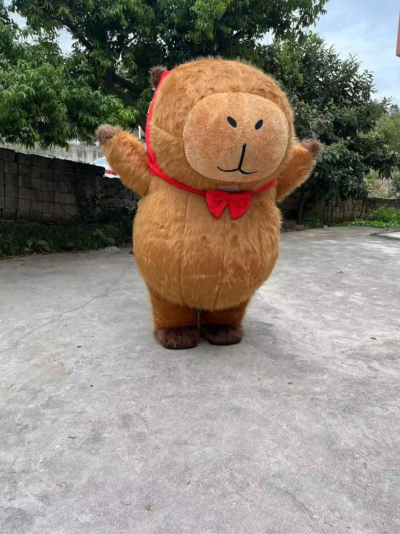 

Giant 2M/2.6M Furry Capybara Inflatable Mascot Costume Cartoon Anime Walking Doll Suits Carnival Halloween Party No Battery