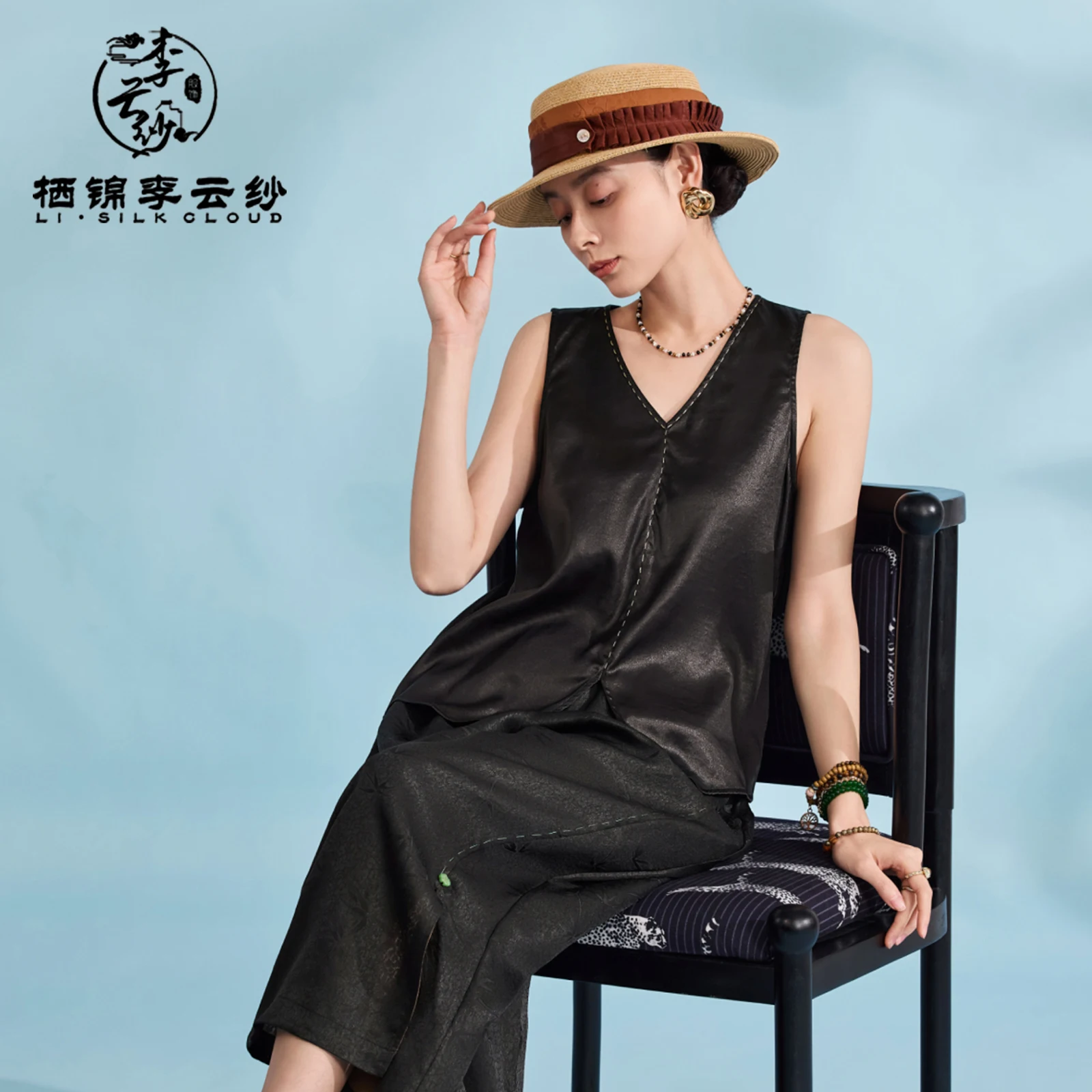 LI SILK CLOUD Xiangyunsha キャミソール トップ - ピュアブラックのドレープ感のあるマルベリーシルクベスト、インナー/アウター用の伝統工芸品