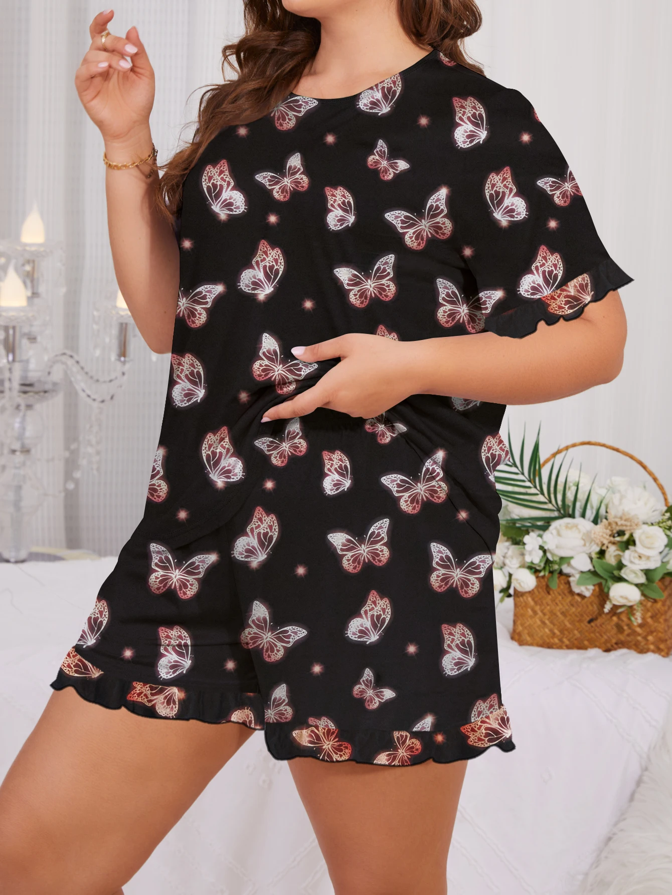 2-piece set of oversized women\'s pajamas and home clothing casual loose butterfly printed short sleeved top and shorts